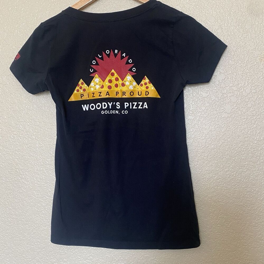 Woody’s Wood Fired Pizza Golden Colorado Women’s T-shirt‎ Size Small Black